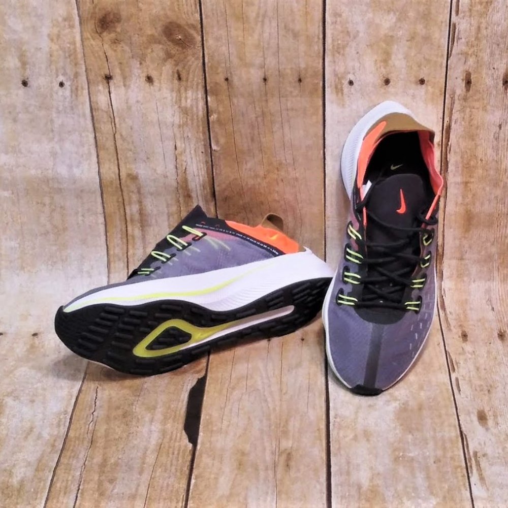 ( New)Women Nike exp -14 Running Shoe Sz 5 - Picture 1 of 5